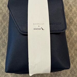 Raven + Lily Blue American Airlines Business Class Amenity Pouch